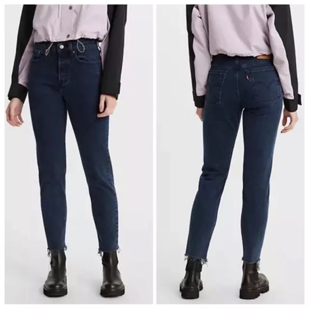 ✅ NWT Levi's Womens Wedgie High Rise Tapered Jeans Size 29 Navy Color Raw Hem